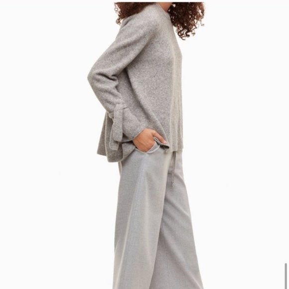 VEUC Babaton Malcorra Grey Sweater - Picture 2 of 6